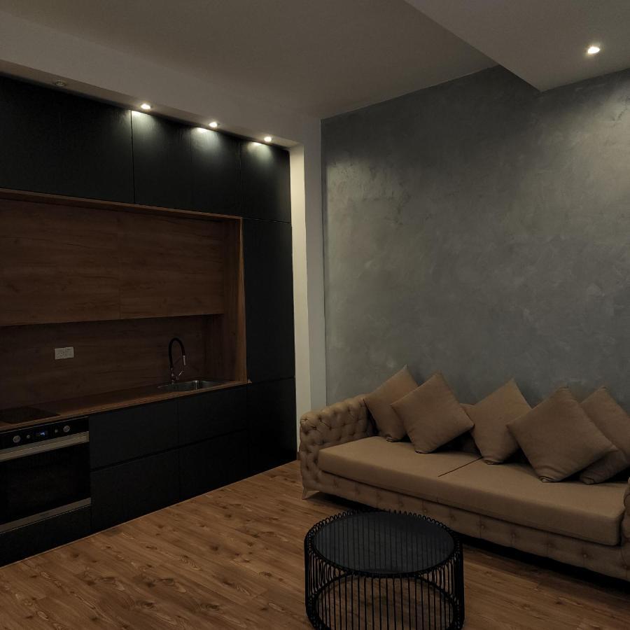 The Laurels - City Center Apartment ティラナ エクステリア 写真